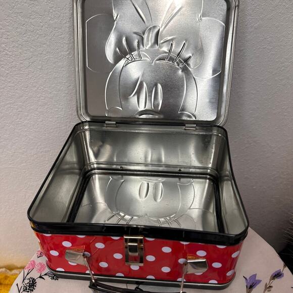 Loungefly Disney Minni Mouse Tin Lunchbox - Picture 8 of 10